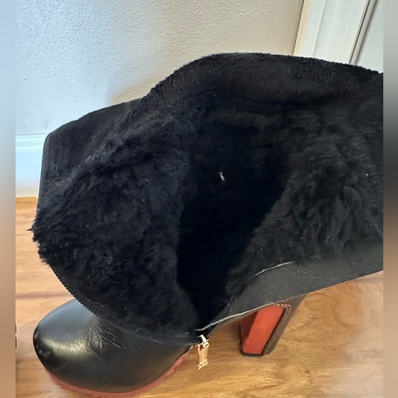 Boots - Picture 2 of 8